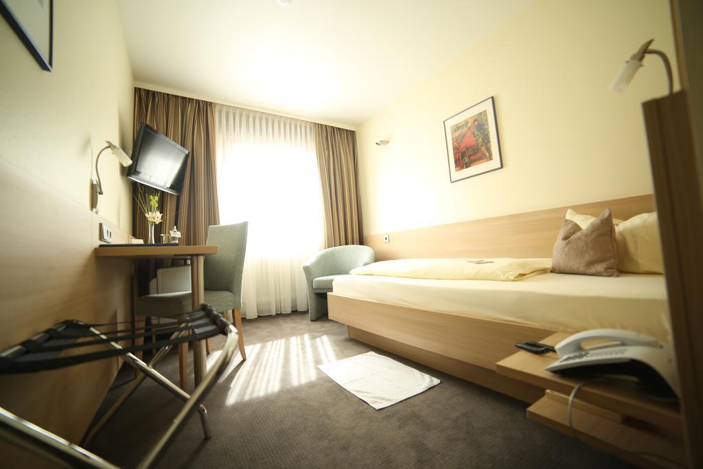 City Partner Hotel Berliner Hof Karlsruhe Exteriör bild